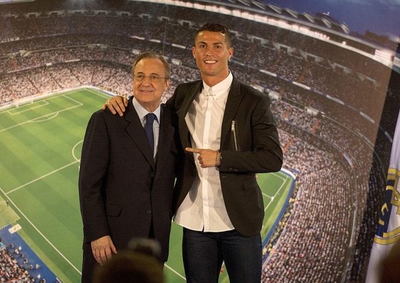 Chủ tich Florentino Perez và Ronaldo