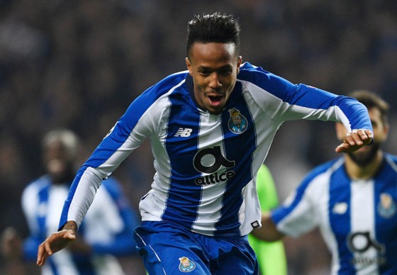 Trung vệ người Brazil Eder Militao.