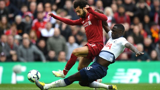Liverpool - Tottenham 2-1: Firmino và Salah tỏa sáng trong chiến thắng may mắn ảnh 5