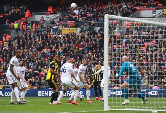 Watford - Wolves 3-2: Deulofeu ghi cú đúp đưa Watford vào chung kết ảnh 7