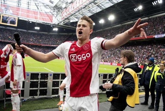 Trung vệ Ajax Matthijs de Ligt