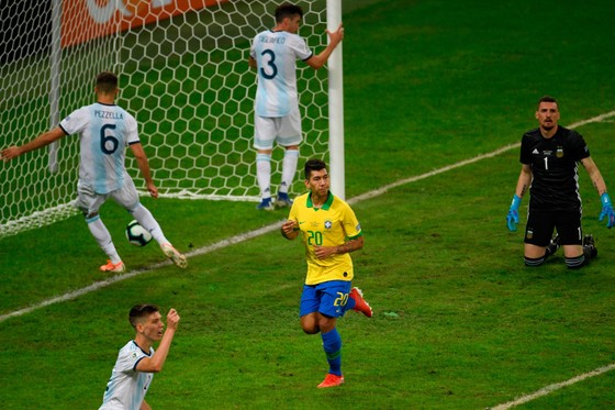 Brazil - Argentina 2-0: Gabriel Jesus tỏa sáng, Firmino hòa nhịp đưa Brazil vào chung kết ảnh 8