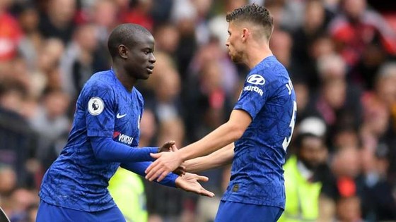 N'Golo Kante  chỉ vào sân trong 17 phút cuối.