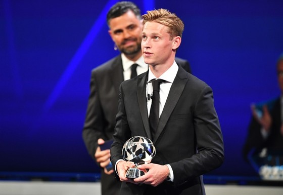 Bốc thăm: Barca, Dortmund, Inter vào bảng tử thần, Van Dijk giành 2 giải thưởng ảnh 1 Bốc thăm: Barca, Dortmund, Inter vào bảng tử thần, Van Dijk giành 2 giải thưởng ảnh 1