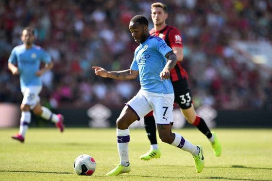 Khi ngồi vào ghế HLV Barca, Xavi sẽ ký ngay với Sterling ảnh 1