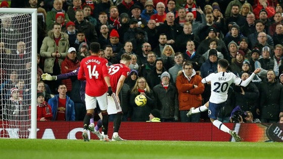 Dele Alli: Tottenham trả giá cho 'sự kiêu ngạo' trong thất bại trước Man Utd ảnh 1