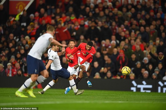 Dele Alli: Tottenham trả giá cho 'sự kiêu ngạo' trong thất bại trước Man Utd ảnh 2