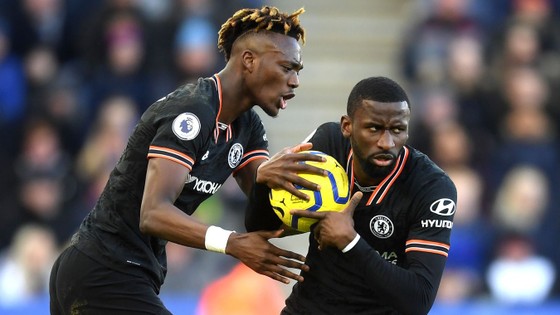 Leicester - Chelsea 2-2: Rudiger ghi cú đúp gỡ hòa sau sai lầm của Caballero ảnh 8