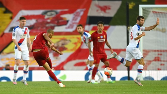 Liverpool vùi dập Crystal Palace để chờ giờ đăng quang ảnh 3 Liverpool vùi dập Crystal Palace để chờ giờ đăng quang ảnh 3