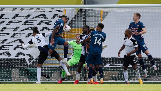 Bừng bừng khí thế, Arsenal đè bẹp Fulham trong trận mở màn Premier League ảnh 2