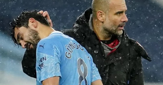 Everton chiếm ngôi nhì bảng ảnh 3