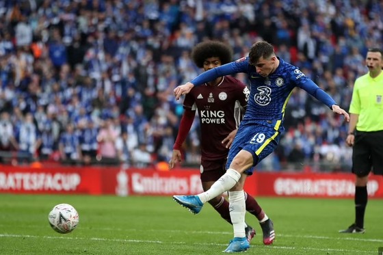 Tielemans nhấn chìm Chelsea, giúp Leicester City lần đầu thắng cúp FA ảnh 1