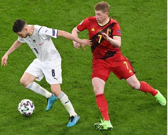Bán kết Italia – Tây Ban Nha: Azpilicueta kêu gọi khóa chặt Jorginho ảnh 1