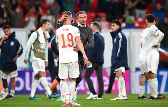 Tây Ban Nha mang tiki taka trở lại nhưng Italia thắng xứng đáng ảnh 1