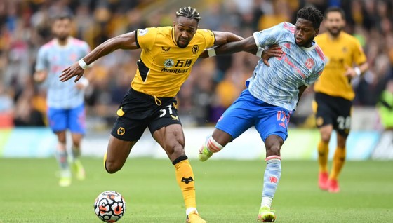 Wolves - Man United 0-1: Mason Greenwood giúp Quỷ đỏ lập kỷ lục bất bại trên sân khách ảnh 1