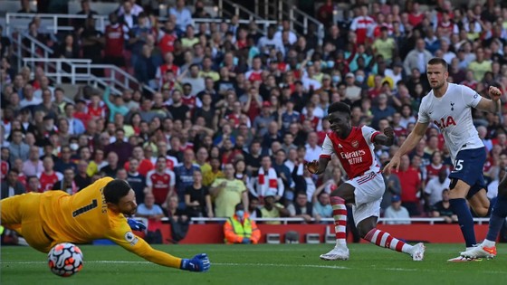 Arsenal - Tottenham 3-1: Smith Rowe, Aubameyang và Saka nổi lửa ở Emirates ảnh 3