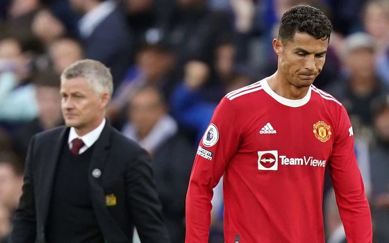 Được Sir Alex và Ed Woodward hậu thuẫn, Solskjaer chuẩn bị quyết chiến Tottenham ảnh 1