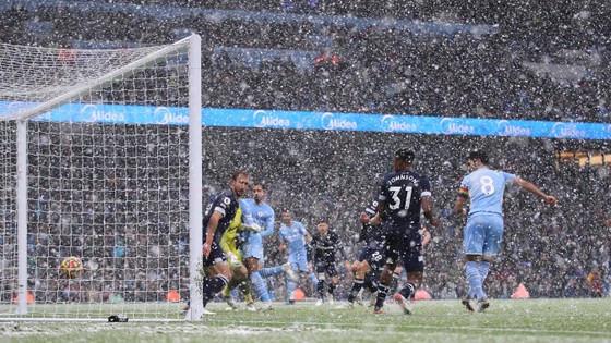 Manchester City – West Ham 2-1: Gundogan và Fernandinho ghi dấu ấn ảnh 2 Manchester City – West Ham 2-1: Gundogan và Fernandinho ghi dấu ấn ảnh 2