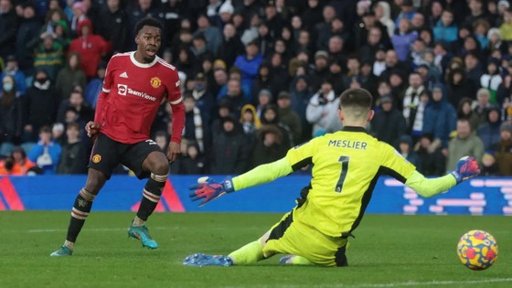 Siêu dự bị Fred và Elanga giúp Man.Utd thắng trận thủy chiến kịch tính ảnh 6