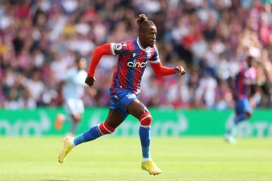 Chelsea thanh lý hợp đồng Ross Barkley, nhắm chuyển nhượng Wilfried Zaha phút cuối ảnh 1