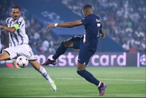 Dư luận Turin: Juventus đã tiến bộ dù thua trên sân PSG ảnh 1