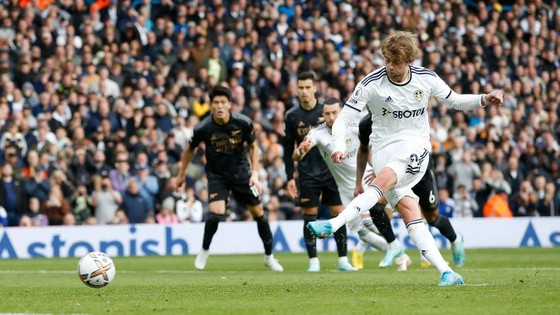 Leeds United – Arsenal 0-1, chiến thắng may mắn của Pháo thủ ảnh 2