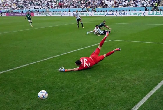 Messi ghi bàn nhưng Argentina thua ngược Saudi Arabia trong trận cầu chấn động World Cup ảnh 3