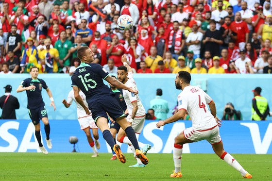 Tunisia – Australia 0-1: Mitch Duke ghi cột mốc lịch sử ảnh 1