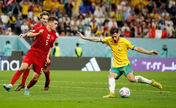 Bảng D: Australia theo chân Pháp vào vòng knock-out ảnh 2