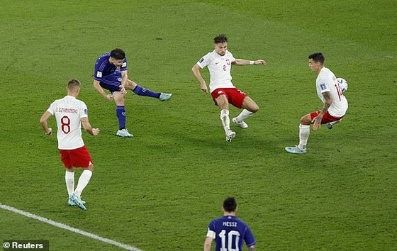 Bảng C: Argentina chiếm ngôi đầu, Ba Lan đi tiếp nhờ Mexico quật ngã Saudi ảnh 6