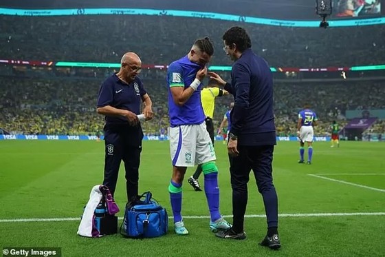 Thêm Gabriel Jesus và Alex Telles rời giải, Brazil run rẩy trước cơn bão chấn thương ảnh 1