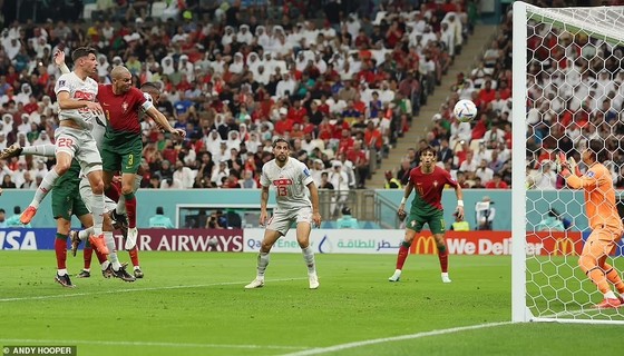 BỒ ĐÀO NHA – THỤY SĨ 6-1: Goncalo Ramos ghi hattrick khi Ronaldo ngồi ngoài ảnh 2