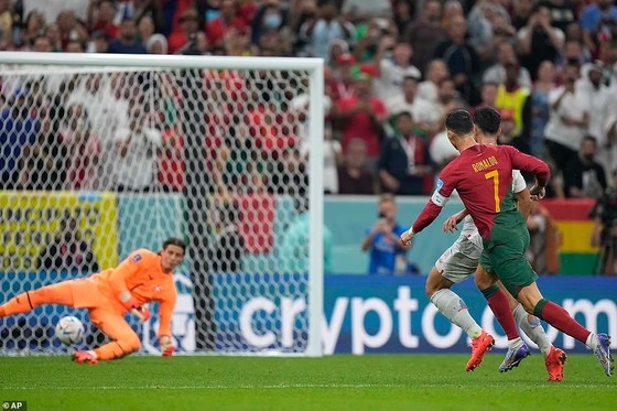 Người thay thế Ronaldo ghi hattrick vào lưới Thụy Sĩ, Goncalo Ramos là ai? ảnh 4