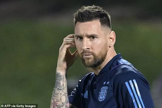 Louis van Gaal: Thật ngốc nếu tiết lộ cách Hà Lan đối phó với Lionel Messi ảnh 1