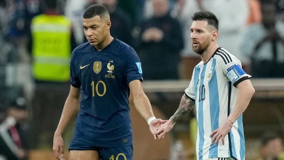 Messi và Mbappe sau trận chung kết World Cup 2022