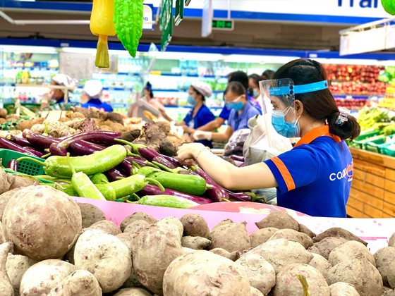 Người dân cần bình tĩnh để ai cũng mua được thực phẩm ảnh 1