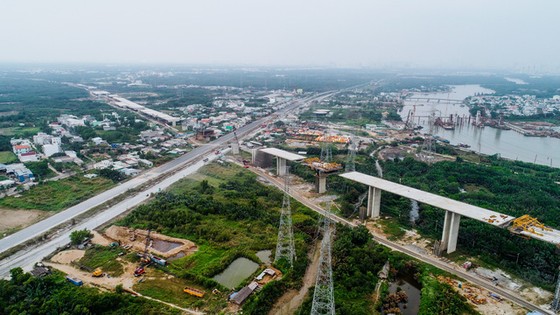 Chính phủ đốc thúc tiến độ các dự án giao thông trọng điểm