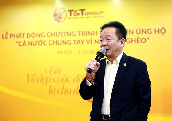 Chủ tịch HĐQT kiêm Tổng Giám đốc T&T Group Đỗ Quang Hiển trong buổi lễ phát động CBNV nhắn tin ủng hộ Vì người nghèo năm 2019. 