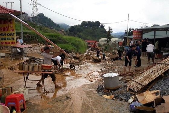 Mưa lũ gây sạt lở một số tyến đường tại Sa Pa, tỉnh Lào Cai. (Ảnh: TTXVN phát)