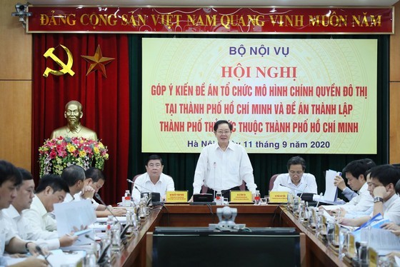 Bộ trưởng Lê Vĩnh Tân phát biểu tại hội nghị. Ảnh: QUANG PHÚC