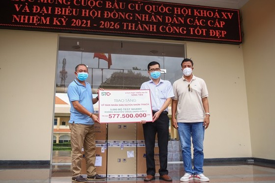 Hưng Thịnh tiếp tục hỗ trợ 11 tỷ đồng cùng nhiều tỉnh, thành chống dịch Covid-19 ảnh 3 Hưng Thịnh tiếp tục hỗ trợ 11 tỷ đồng cùng nhiều tỉnh, thành chống dịch Covid-19 ảnh 3