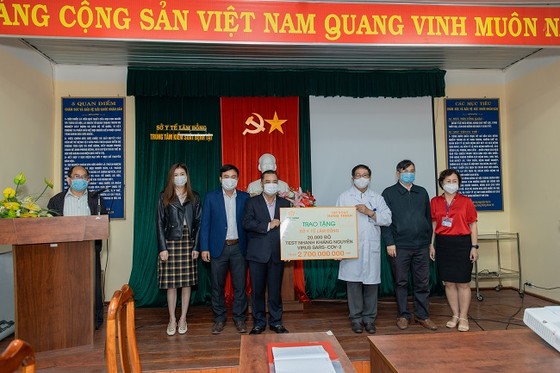 Hưng Thịnh tiếp tục hỗ trợ 11 tỷ đồng cùng nhiều tỉnh, thành chống dịch Covid-19 ảnh 4 Hưng Thịnh tiếp tục hỗ trợ 11 tỷ đồng cùng nhiều tỉnh, thành chống dịch Covid-19 ảnh 4