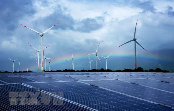 Tổ hợp điện năng lượng tái tạo của Tập đoàn Trung Nam đầu tư tại huyện Thuận Bắc (Ninh Thuận). (Ảnh: Công Thử/TTXVN)
