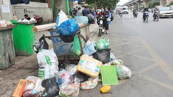 2 bãi rác lớn nhất Hà Nội dừng tiếp nhận rác thải, nội thành Hà Nội đứng trước nguy cơ ngập ngụa rác thải sinh hoạt