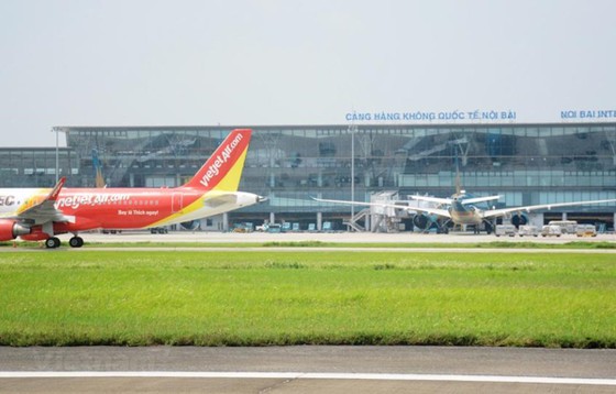 Sân bay Nội Bài sẽ tạm dừng khai thác một đường cất hạ cánh. (Ảnh: Việt Hùng/Vietnam+)
