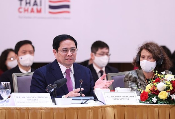 Thủ tướng Phạm Minh Chính phát biểu tại Phiên cấp cao Diễn đàn doanh nghiệp Việt Nam thường niên (VBF). (Ảnh: Dương Giang/TTXVN)