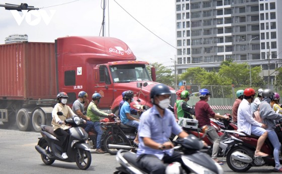 Hạ tầng giao thông khu vực phía Nam TP.HCM không đáp ứng yêu cầu phát triển ảnh 1 Hạ tầng giao thông khu vực phía Nam TP.HCM không đáp ứng yêu cầu phát triển ảnh 1