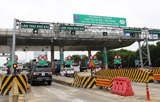 Giải pháp gỡ “điểm nghẽn” thu phí điện tử không dừng ảnh 1