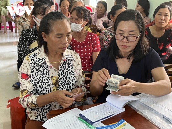 giảm số năm đóng bảo hiểm xuống 15 năm người lao động phấn khởi hình ảnh 2 giam so nam dong bao hiem xuong 15 nam nguoi lao dong phan khoi hinh anh 2