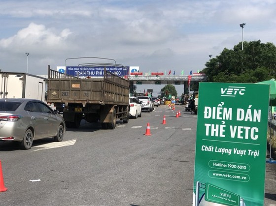 Khẩn trương khắc phục lỗi khi vận hành thu phí không dừng trên cao tốc - Ảnh 3. Khẩn trương khắc phục lỗi khi vận hành thu phí không dừng trên cao tốc - Ảnh 3.